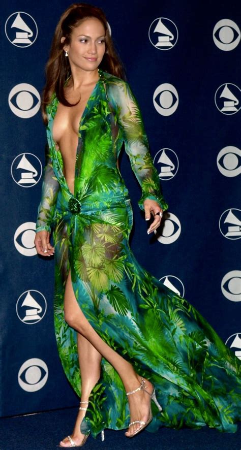 jennifer lopez verde versace|jennifer lopez 2000 versace dress.